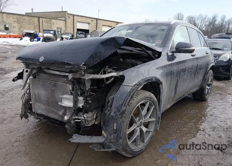 2022 Mercedes-Benz Glc 300 4Matic Suv z USA, uszkodzony, nr VIN W1N0G8EB6NG086085